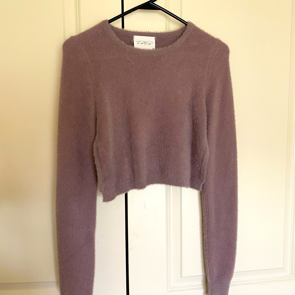 DeeDee Fuzzy Deep Mauve Crop with Back Cutout / Size M / Long sleeve